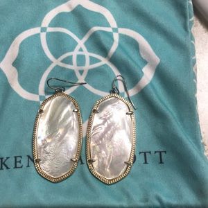 Kendra Scott- mother of pearl stone